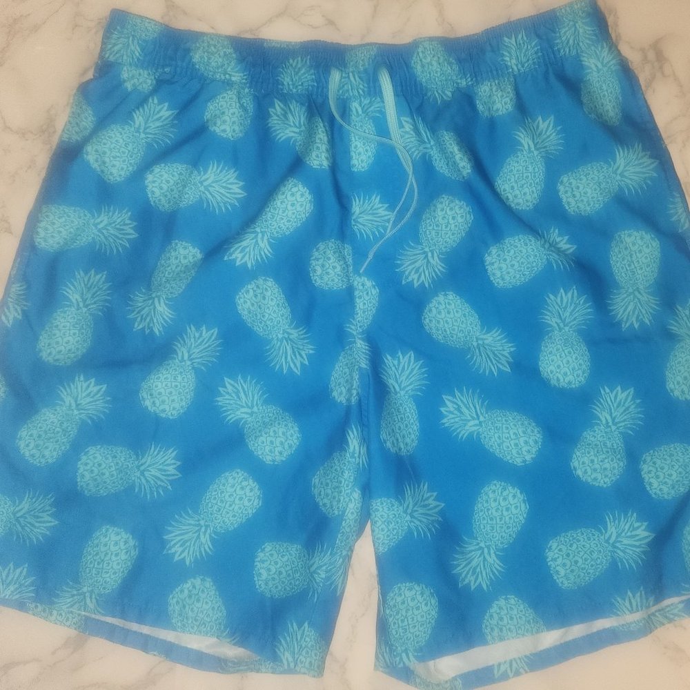 Old Navy Men's stylish lined swim trunks,blue and turquoise pineapple design, XL